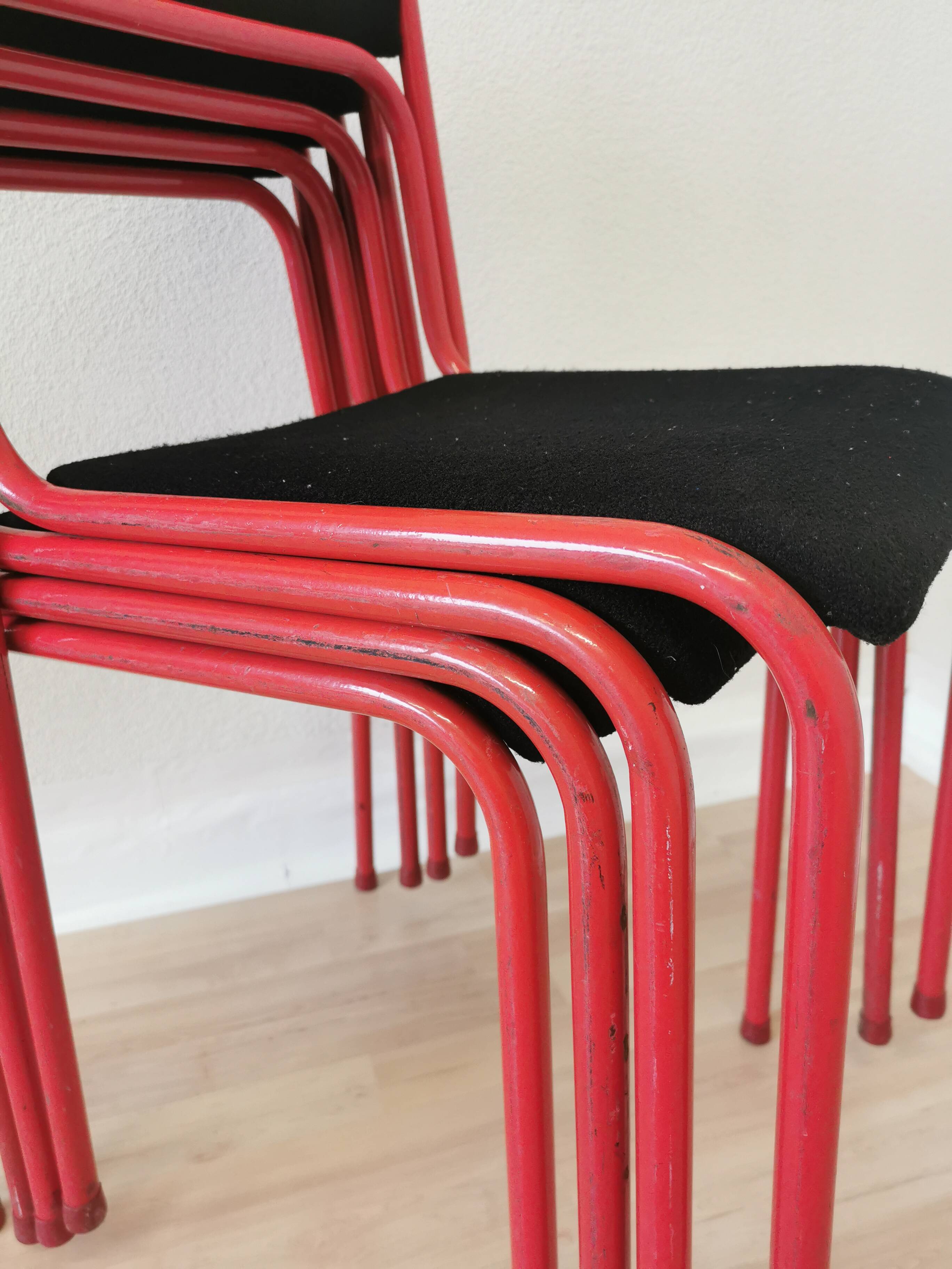 Set of 4 1970s Red & Black Metal Chair: Space Age Stackable Dining Chair