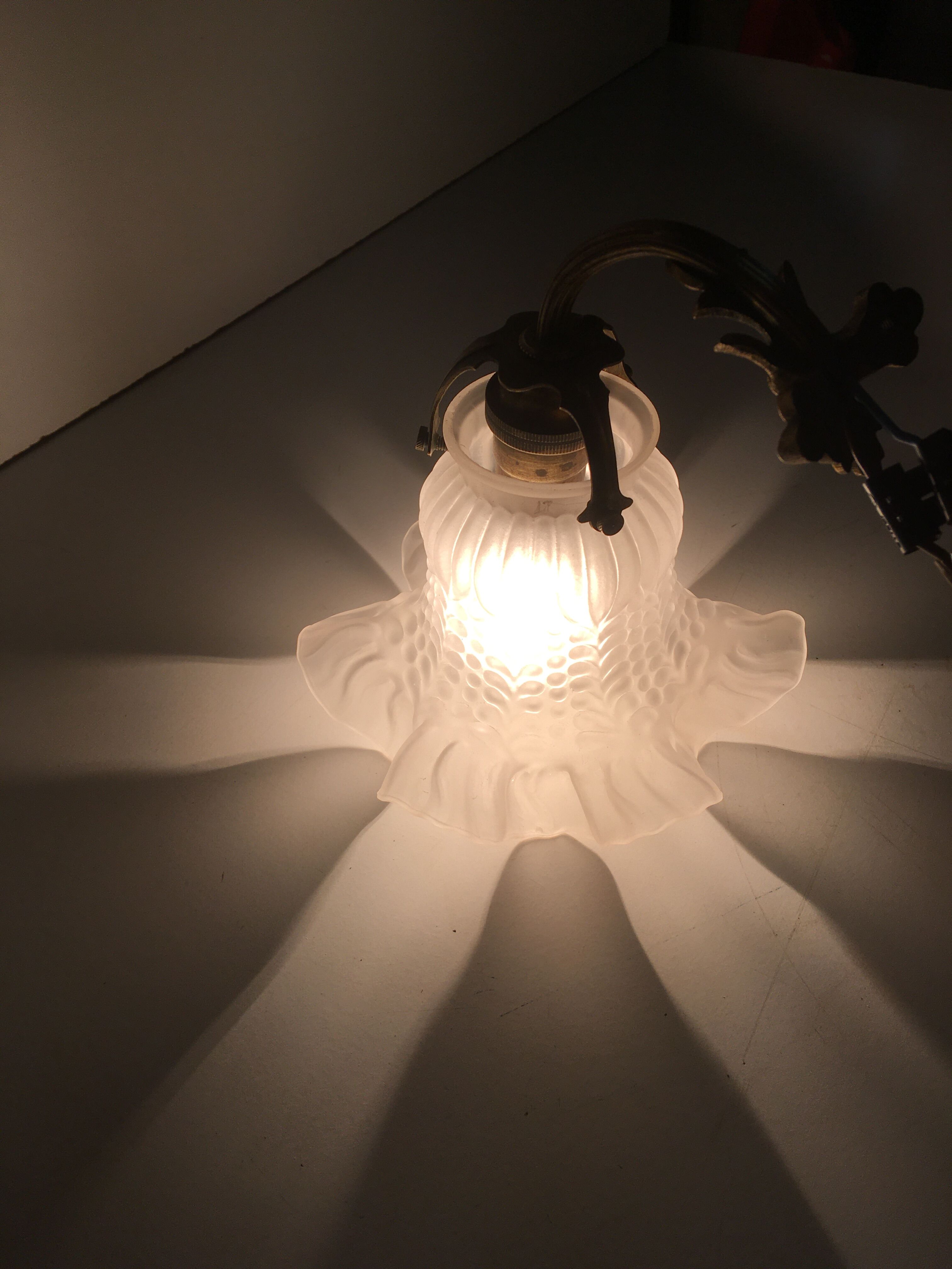 Brass Art Deco tulip sconce