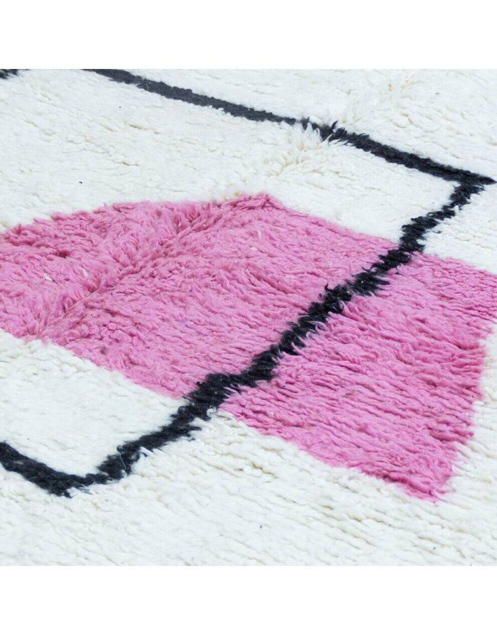 Traditional handmade Berber rug 250cmx150cm