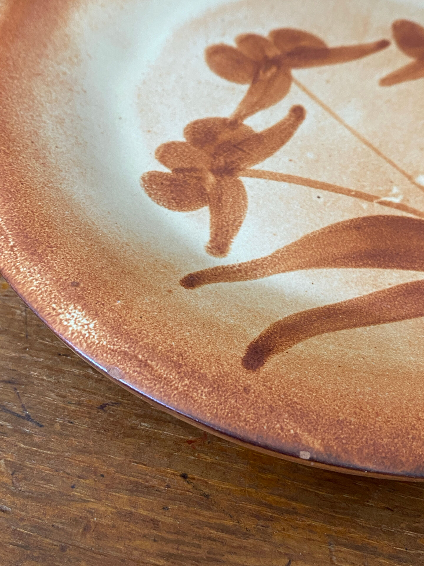 Stoneware dessert plates