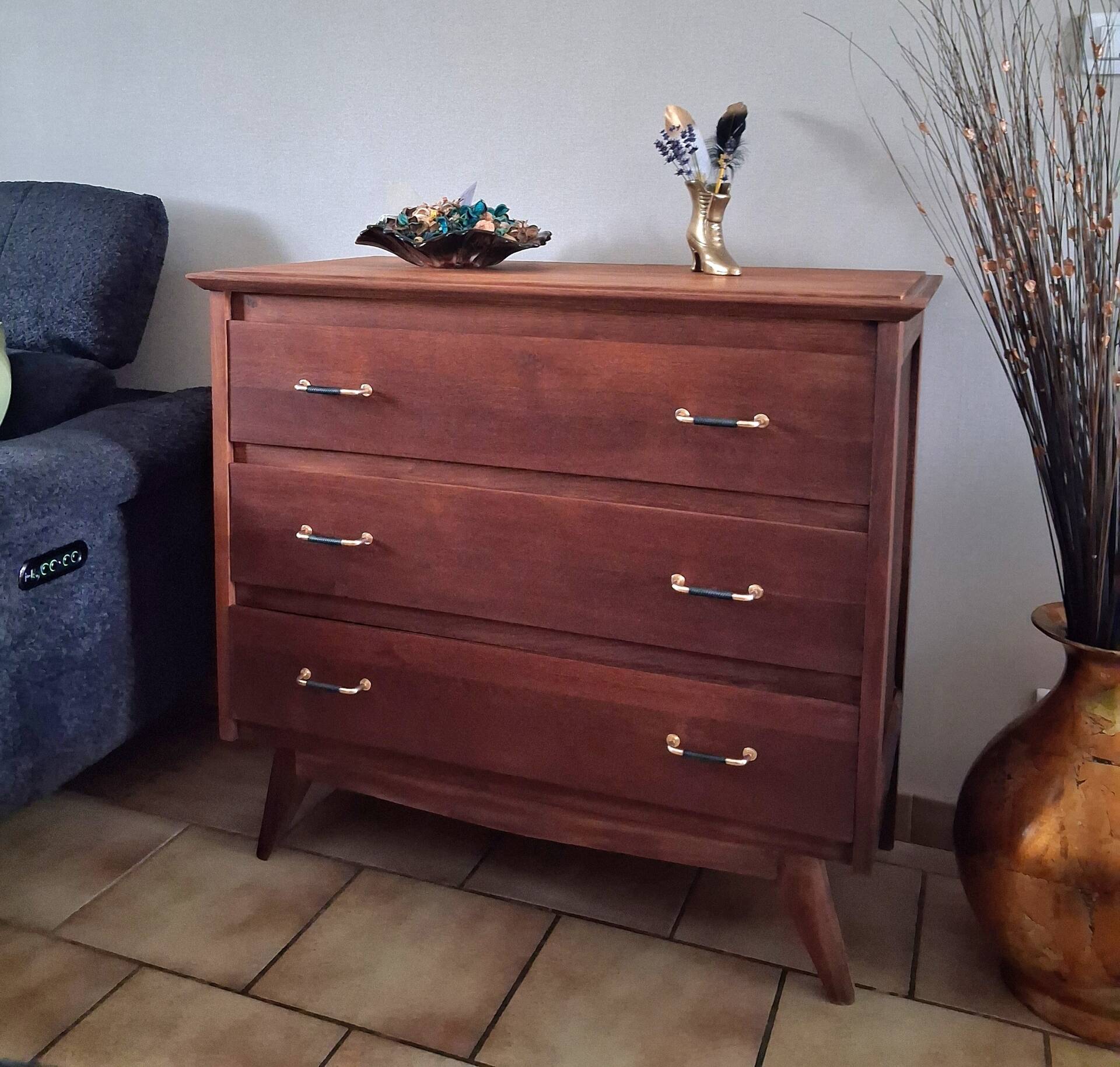 Vintage chest of drawers
