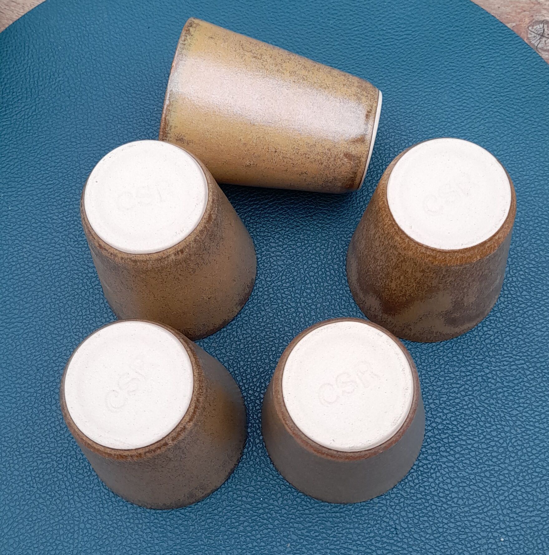 Set of 5 cups / glasses in enamelled sandstone, artisanal, signed CSR