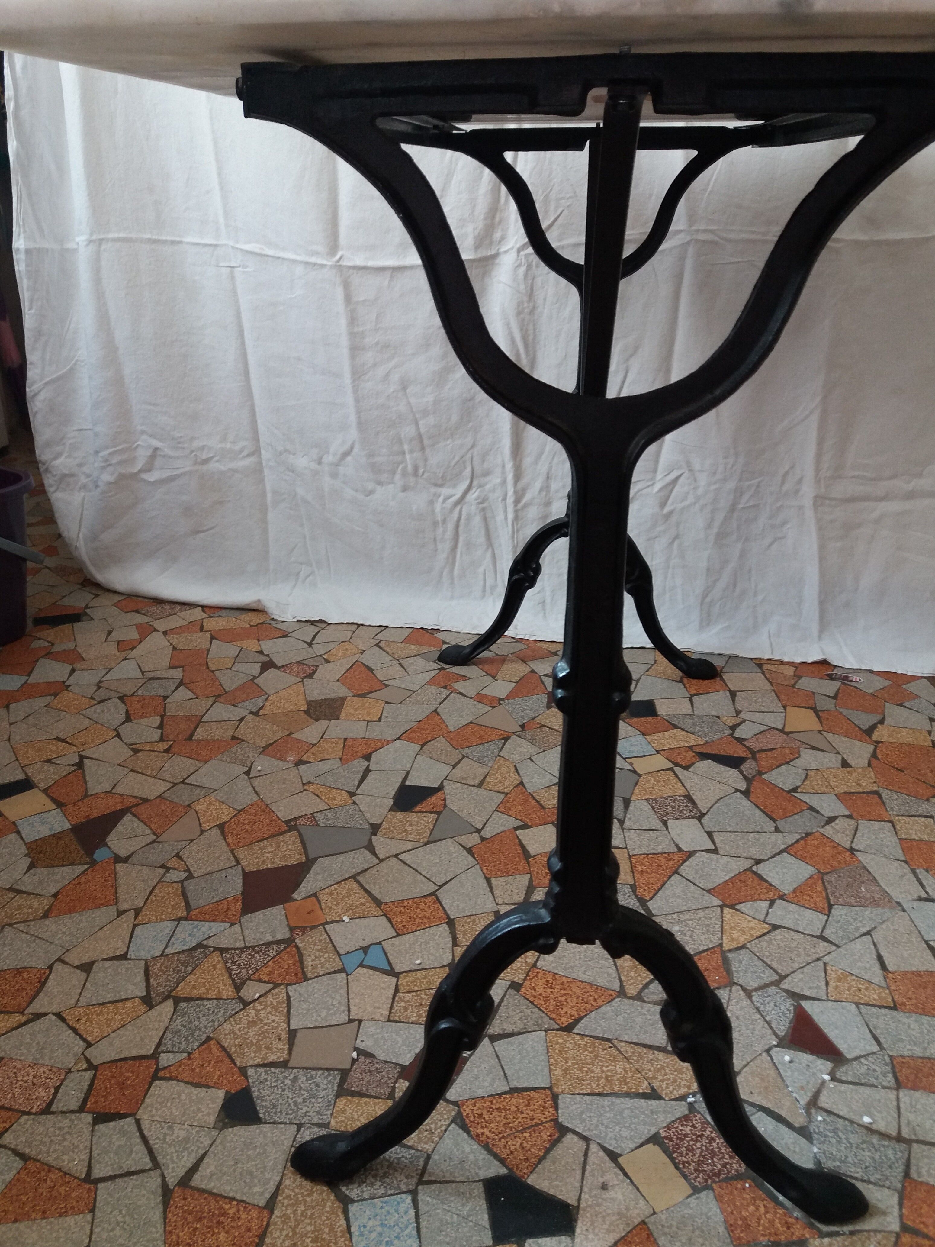 Table bistrot en marbre