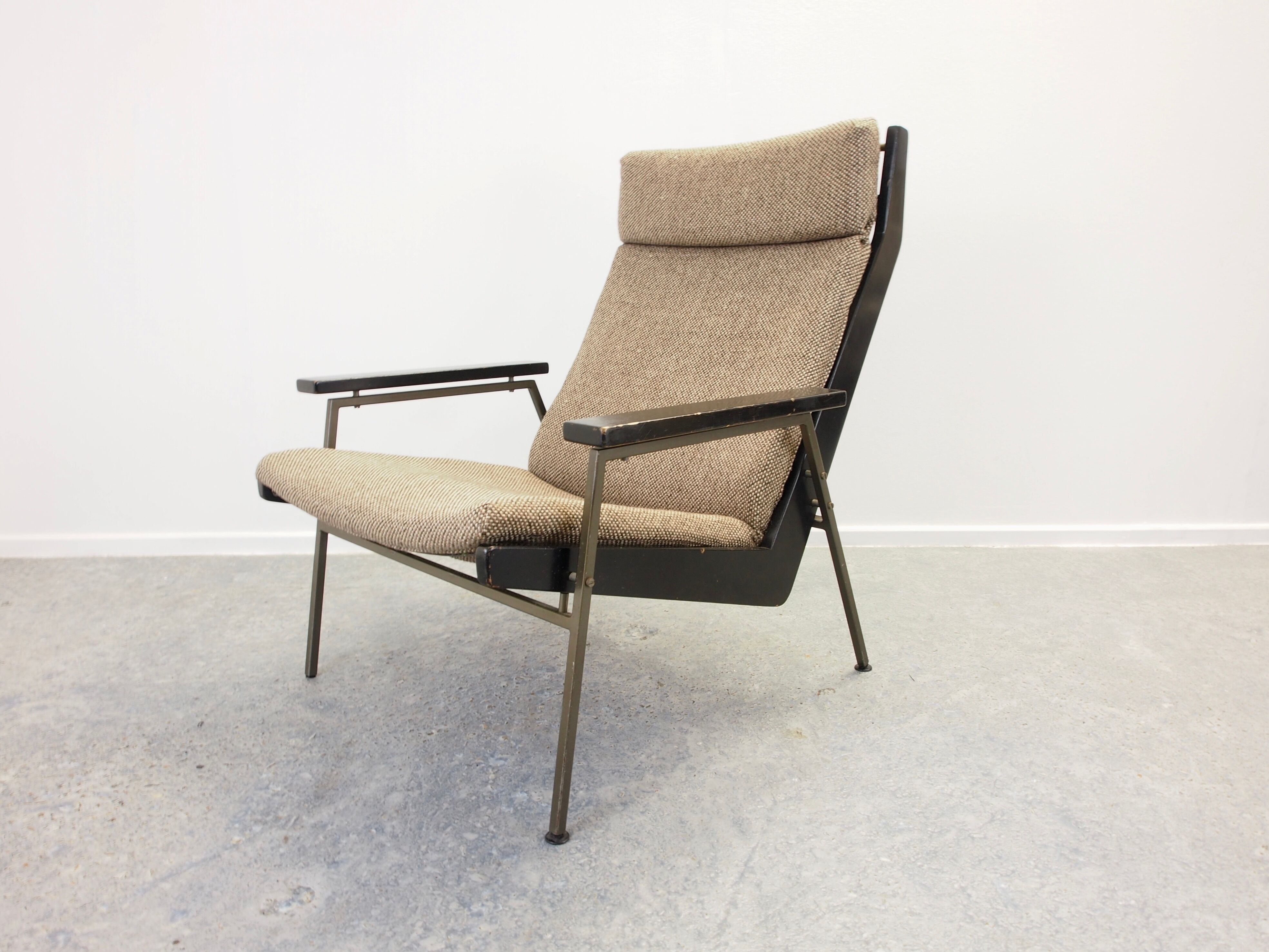 Mid century dutch lounge chair "lotus" by Rob Parry for Gelderland