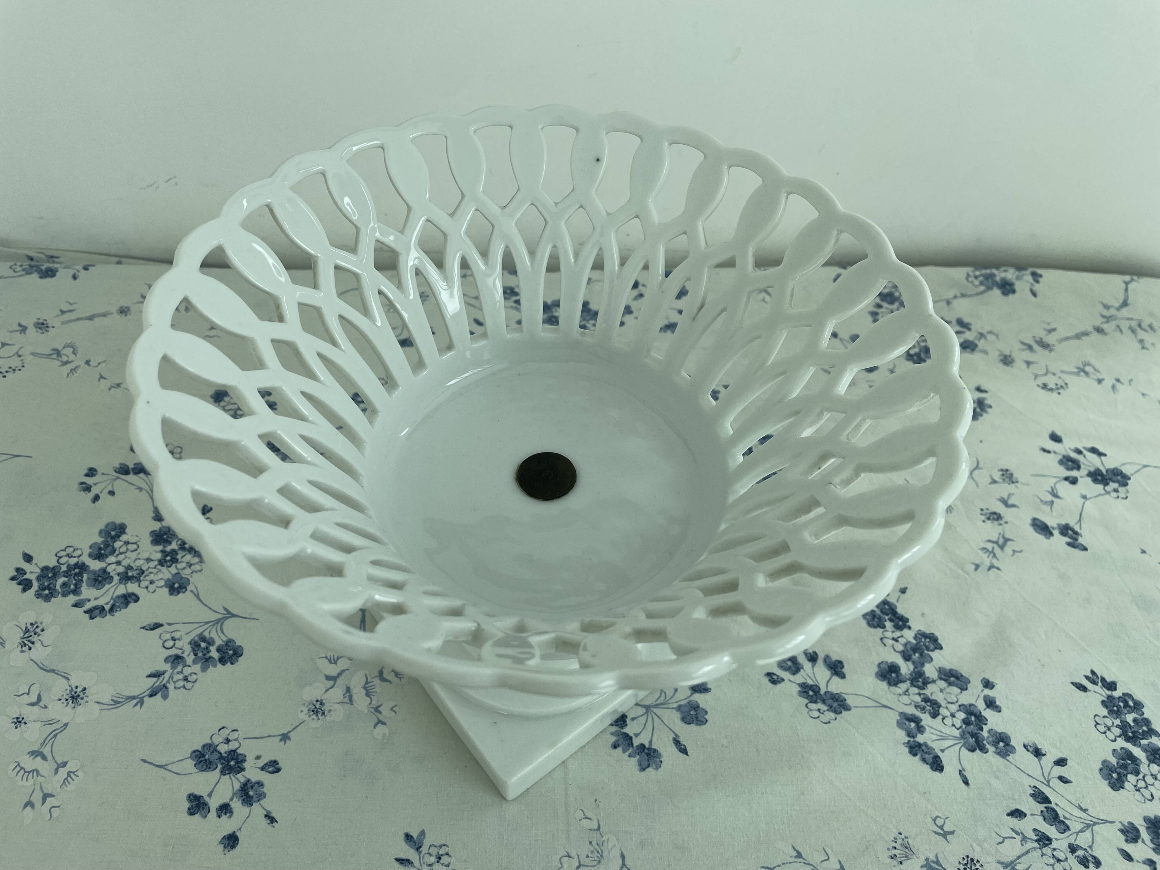 Navette Cup, footed cup, late 19th century, Empire Style, Porcelain