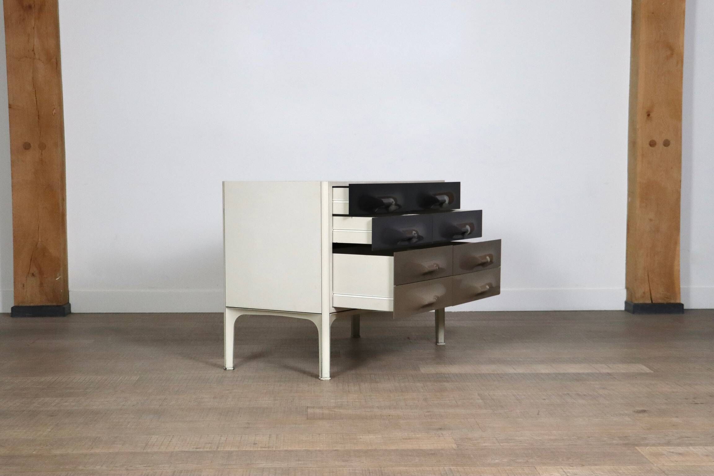 Commode Crédence Raymond Loewy DF 2000 Pour Doubinsky Frères, 1968