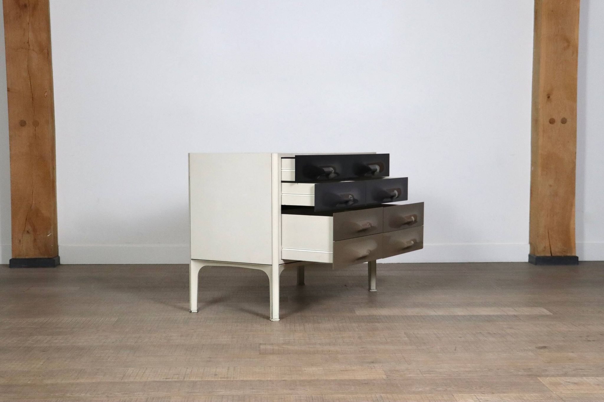 Raymond Loewy DF 2000 Chest Of Drawers Credenza For Doubinsky Frères, 1968