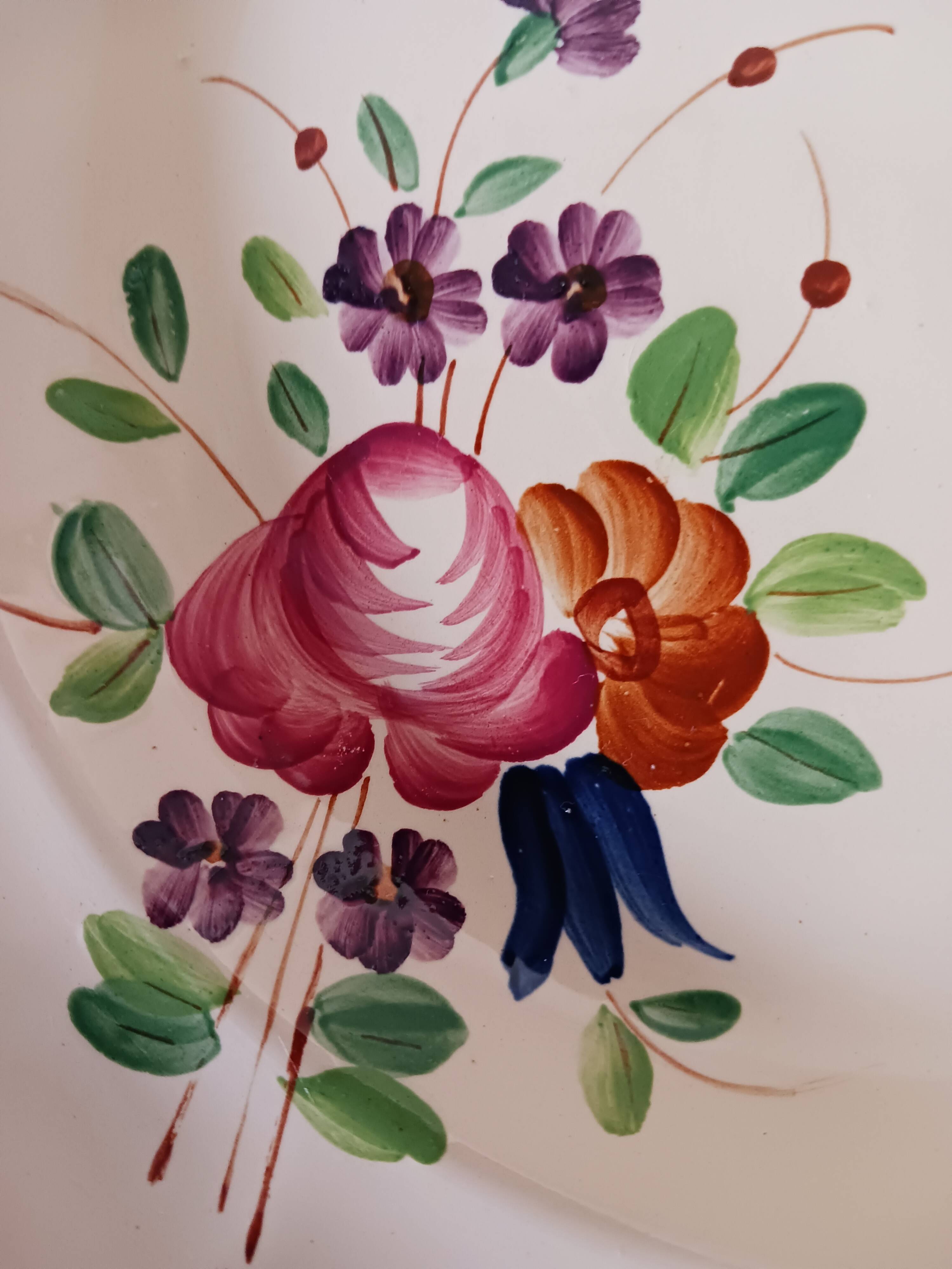 Assiettes Longchamp .