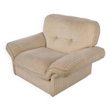 Cream armchair Soffio, Italian design, 1970s, manufactured by Doimo