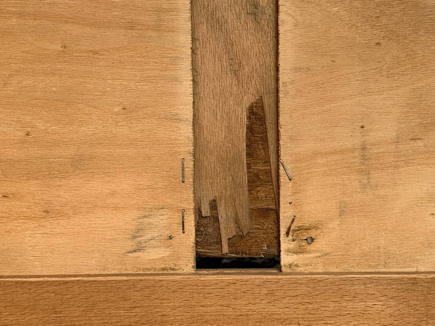 Armoire parisienne ancienne Luterma patine grise bleutée