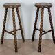 Paire tabourets tripodes