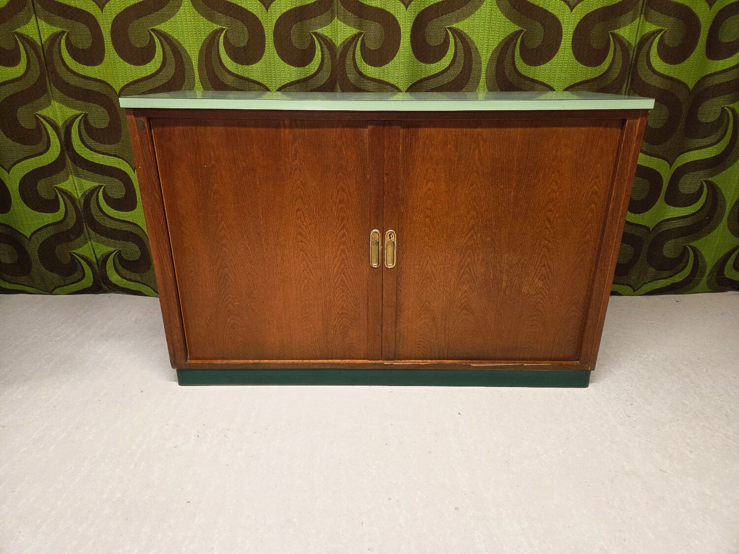 Meuble rideau rangement chêne 1960