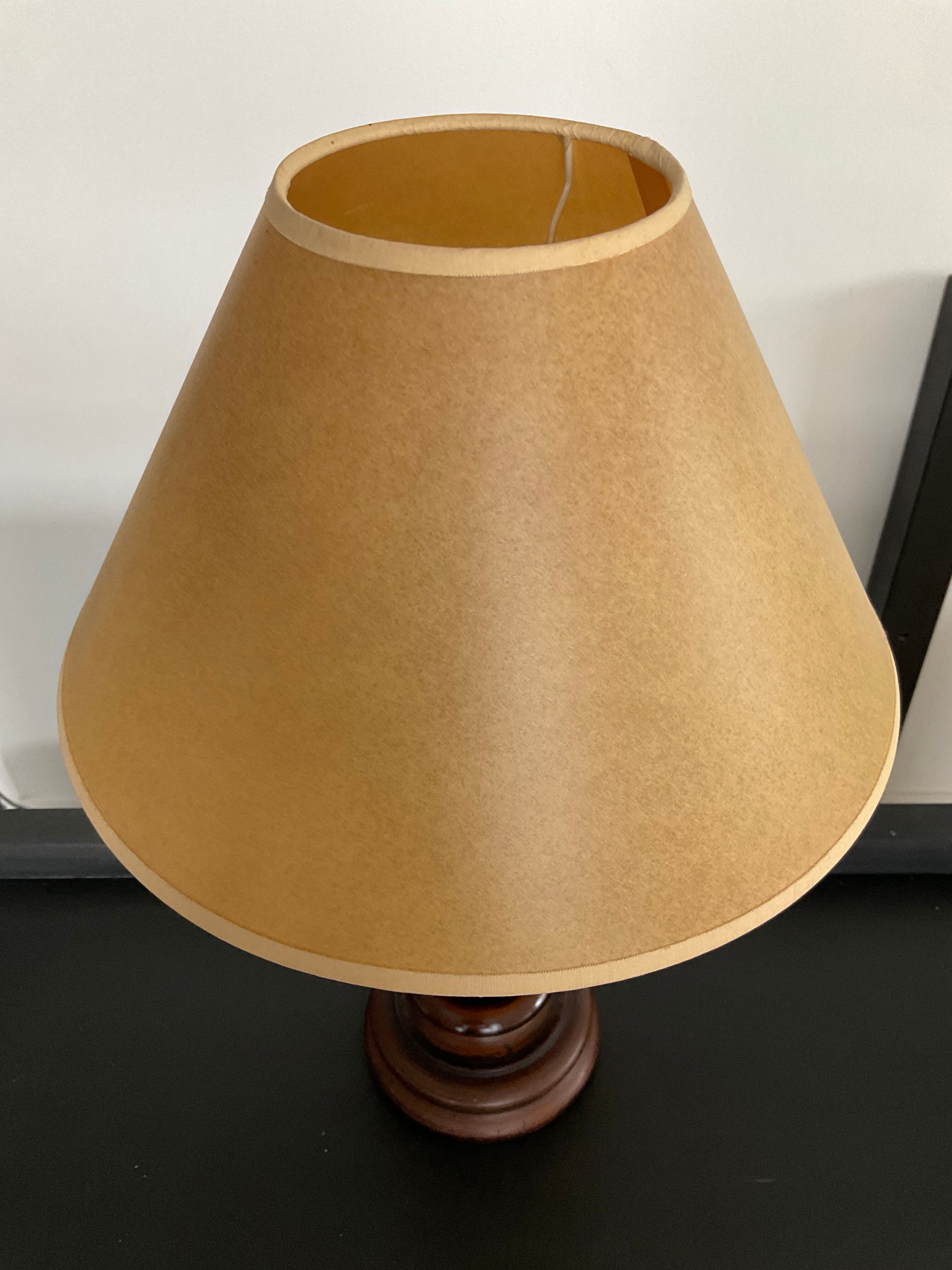 Vintage lamp in turned wood