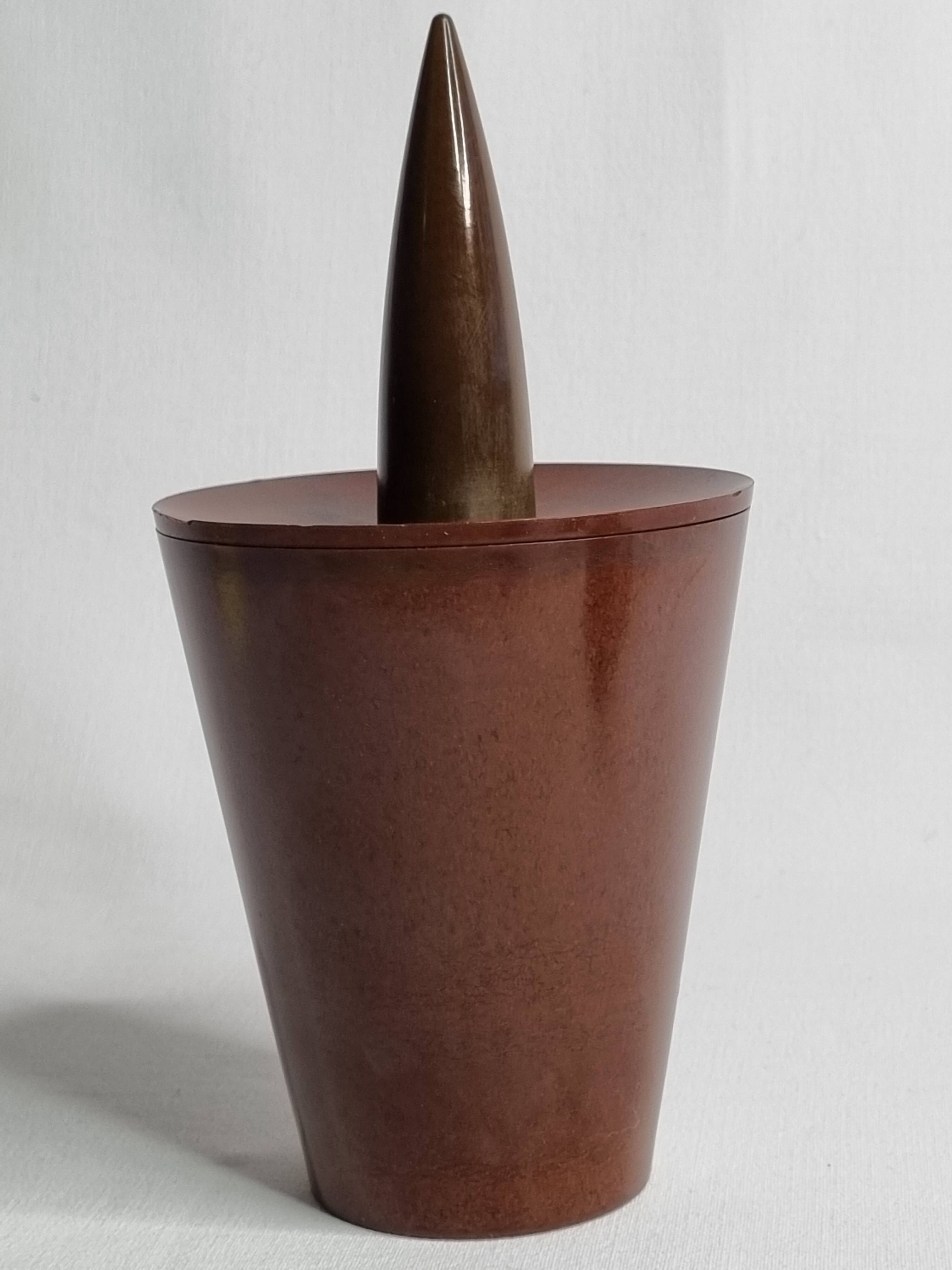 "Joe Cactus" ashtray in two-tone bakelite – Philippe Starck – Original OWO edition (1990-1995)