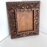 Cadre ancien sculpté à la main en bois de cèdre 21,5 cm x 19 cm