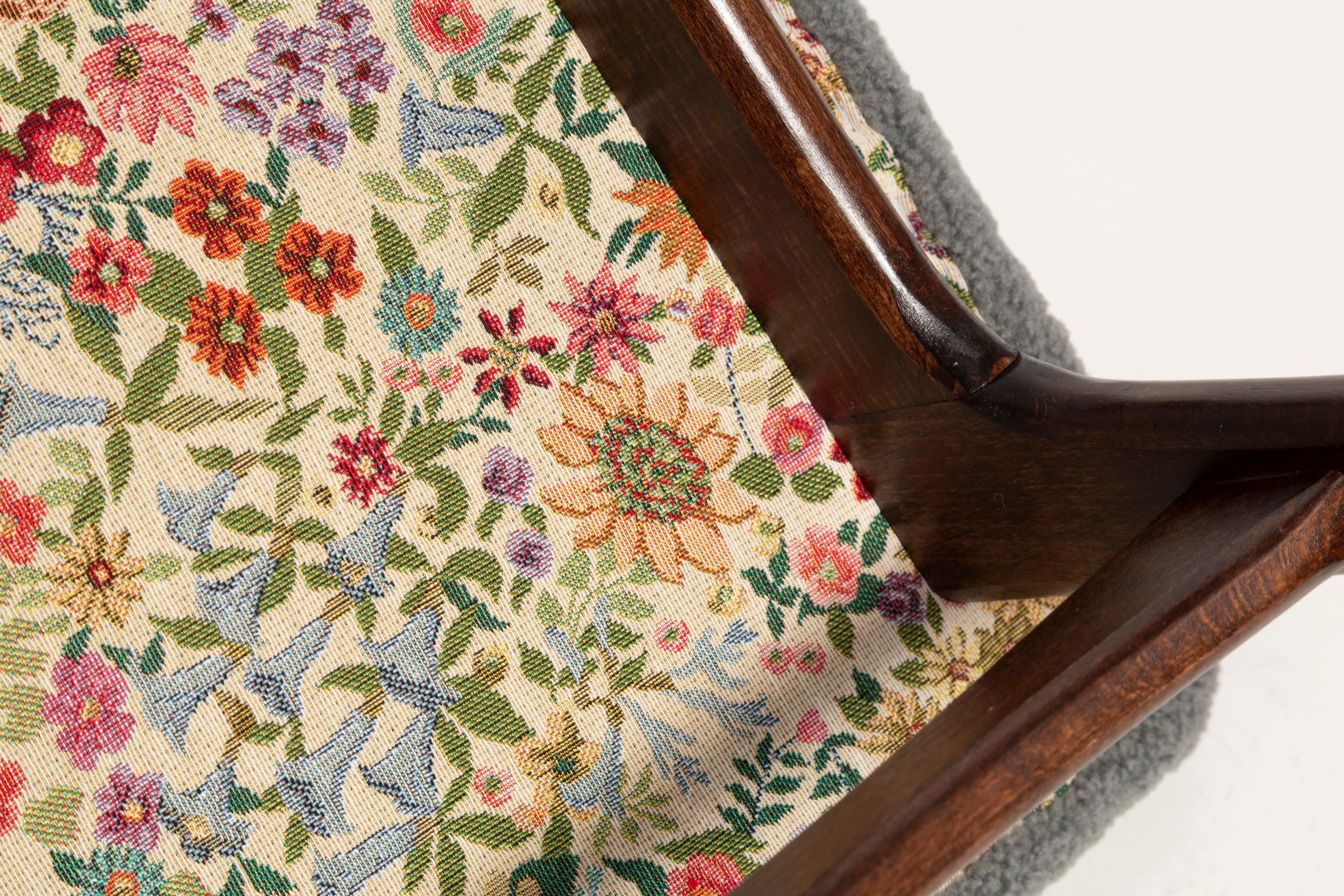 Chaise de salle à manger papillon milieu du siècle, bouclé gris, bois noyer foncé, Europe, années 1960