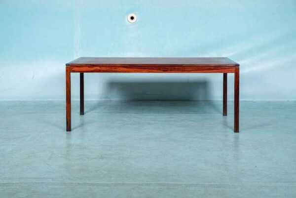 Table basse scandinave vintage rénovée, table moderne du milieu du siècle.