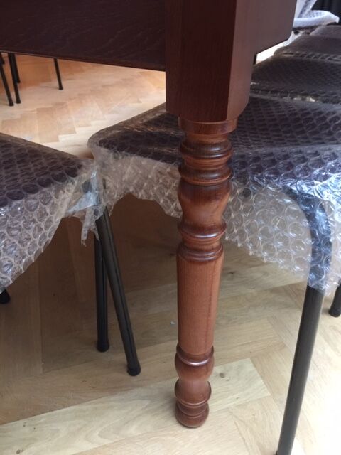 Expandable roundtable