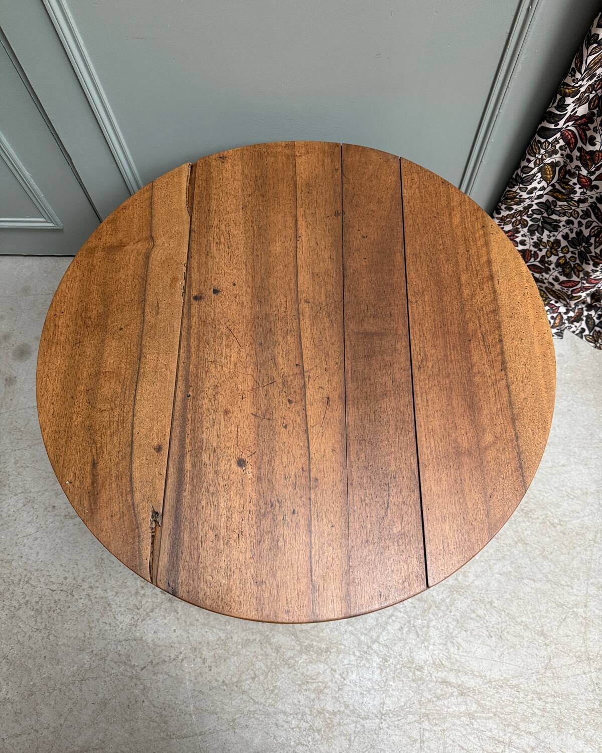 Table basse ronde à volets (rénovée)