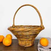 Panier à champignon conique en osier tissé