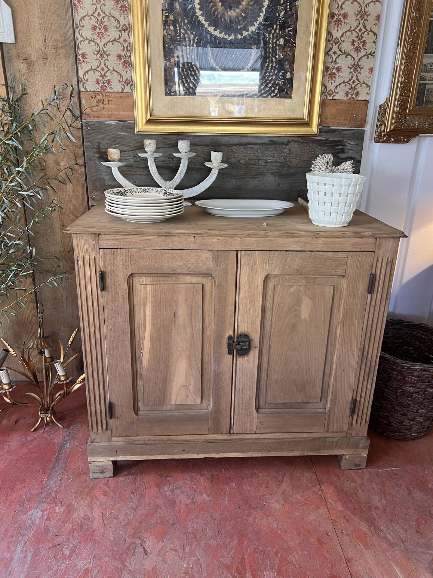 Solid wood sideboard