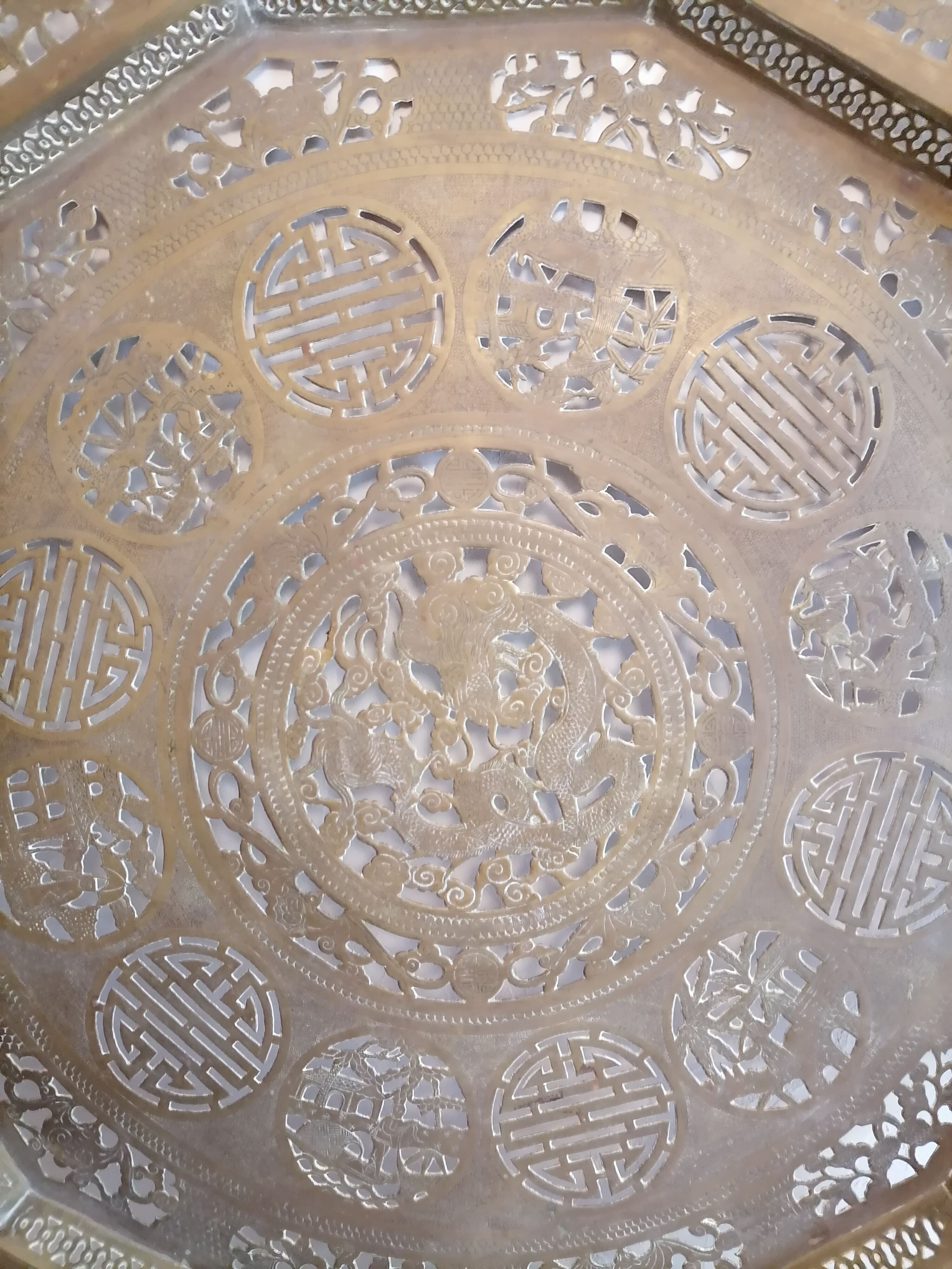 Openwork brass top. China 19 century. 12 sides. Asian art.