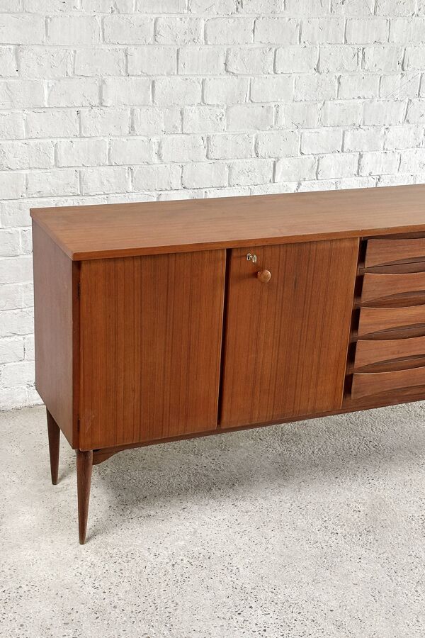 Enfilade moderniste italienne en teck, années 1960