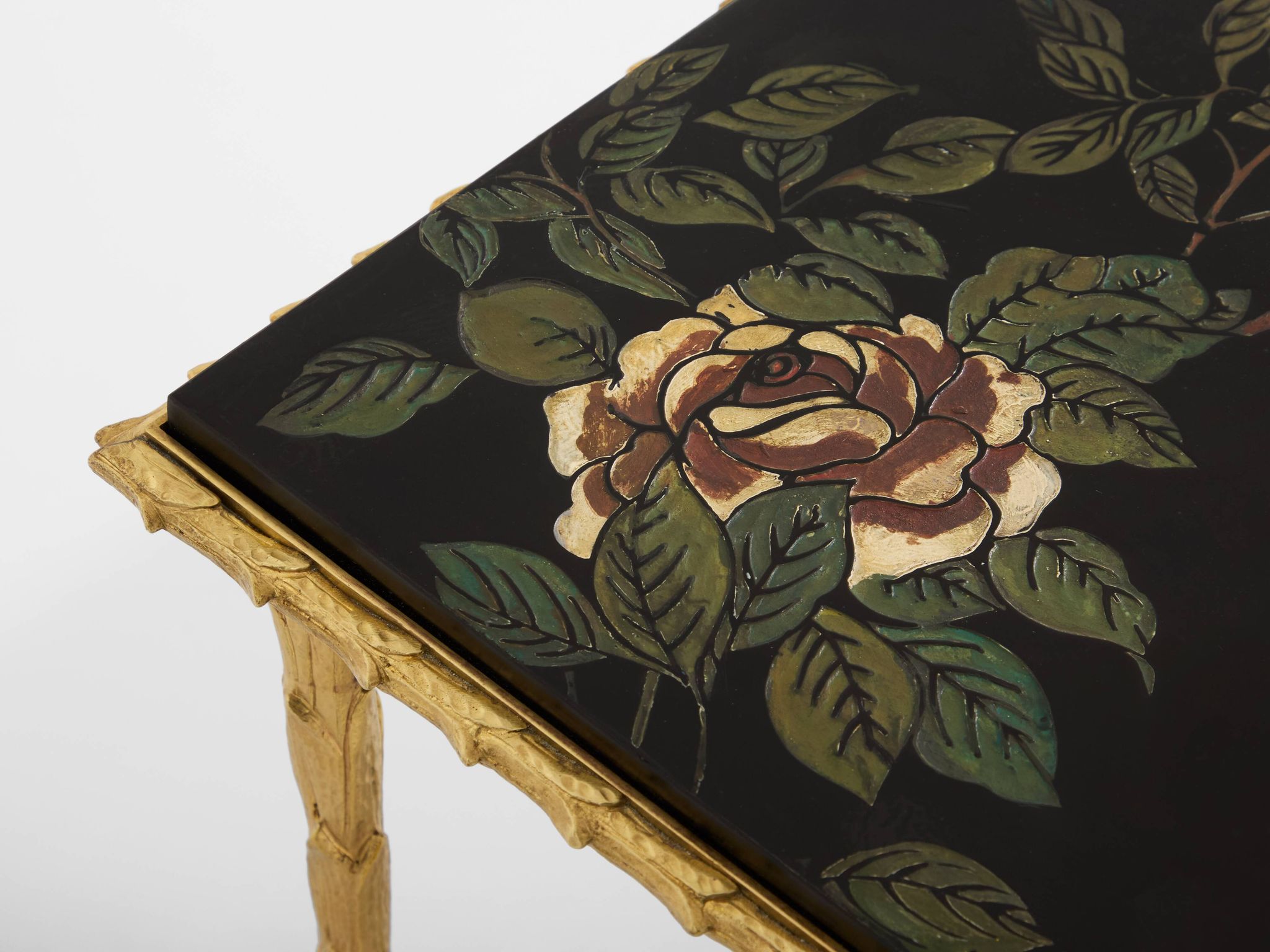 Tables d’appoint feuillage bronze doré laque de Chine Maison Baguès 1950