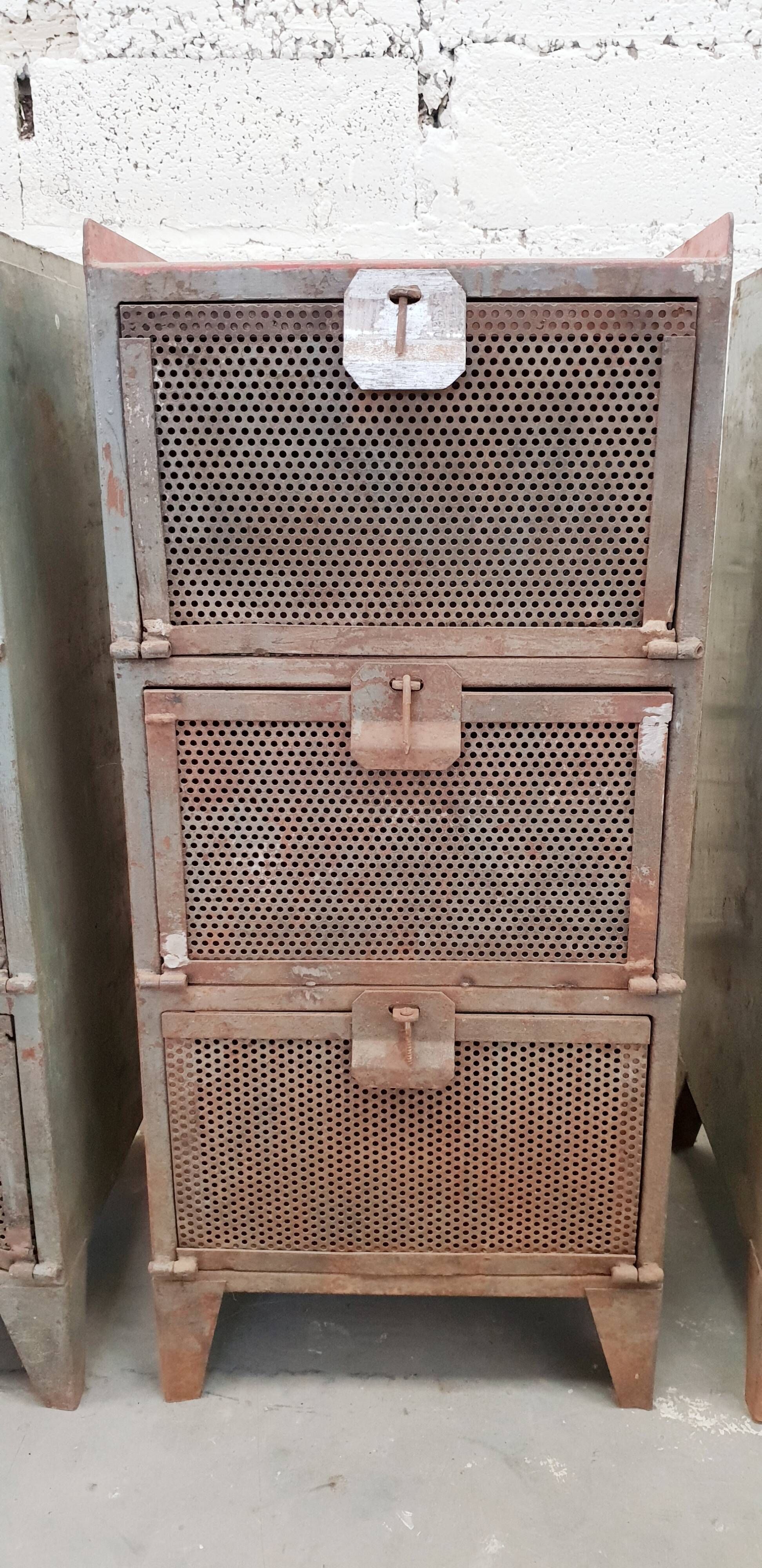 4 industrial workshop maids