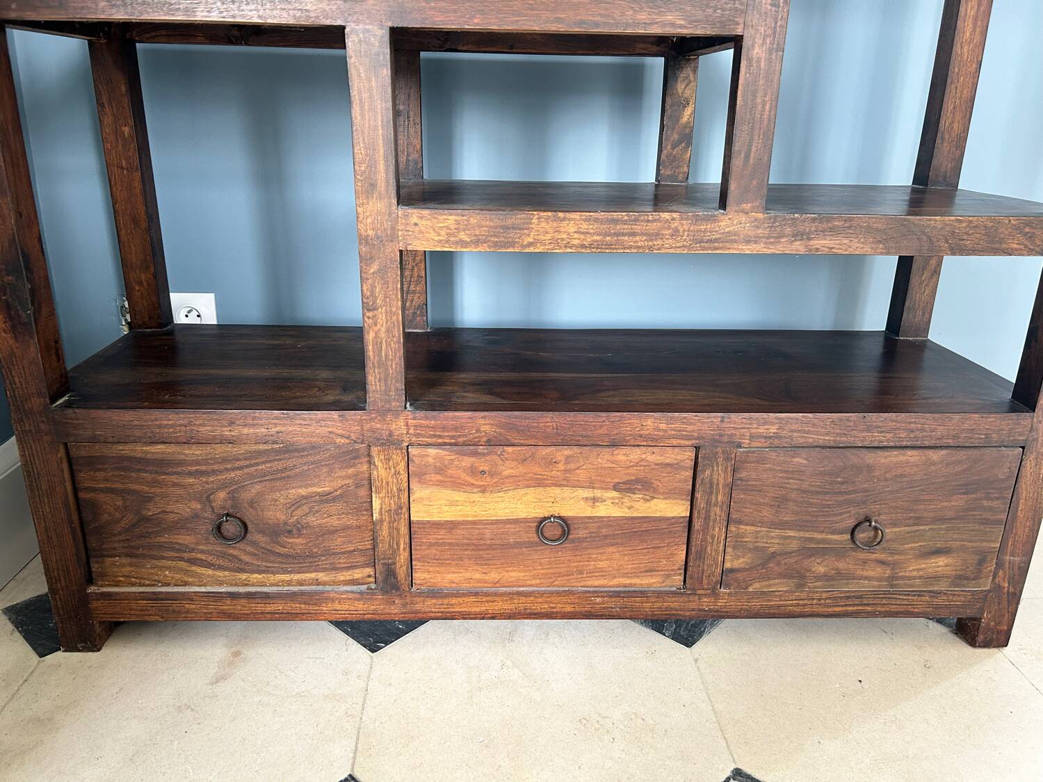 Shelf
