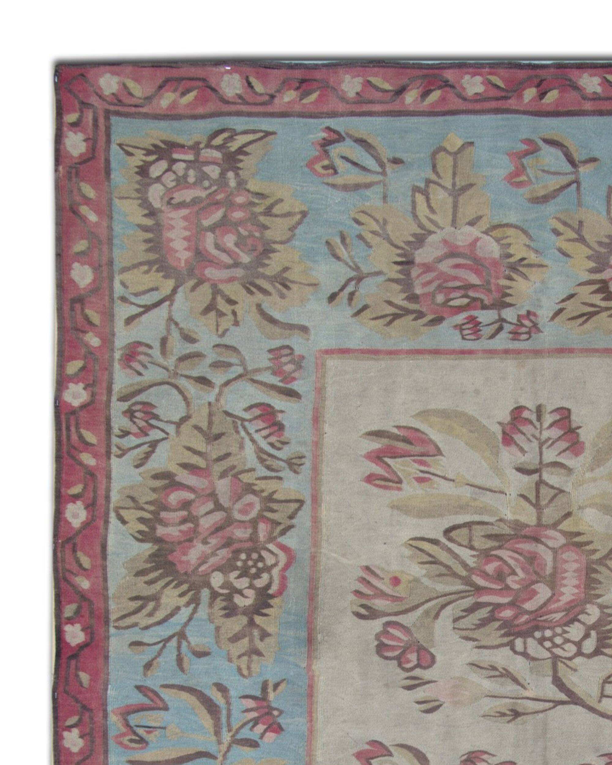 Tapis Kilim de Bessarabie en laine tissée à plat à motifs floraux roses et bleu, 1870