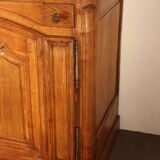 Low hunting sideboard
