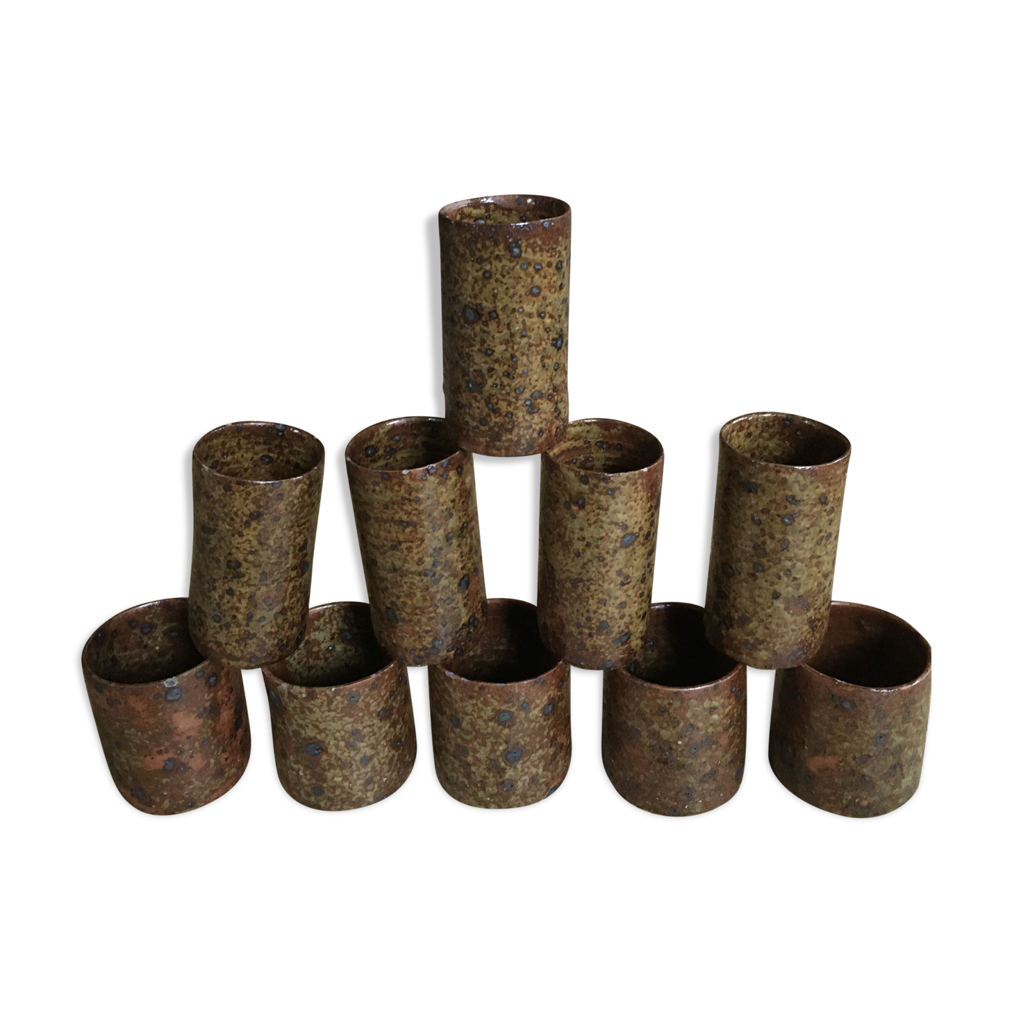 Lot de  10 tasses en grès