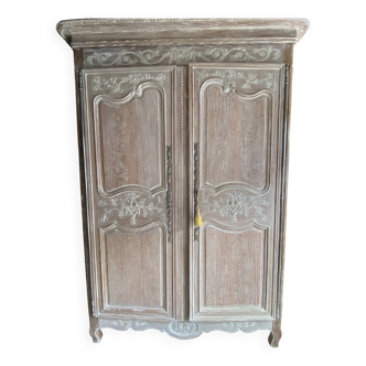 Armoire en chêne cérusé 19ème.