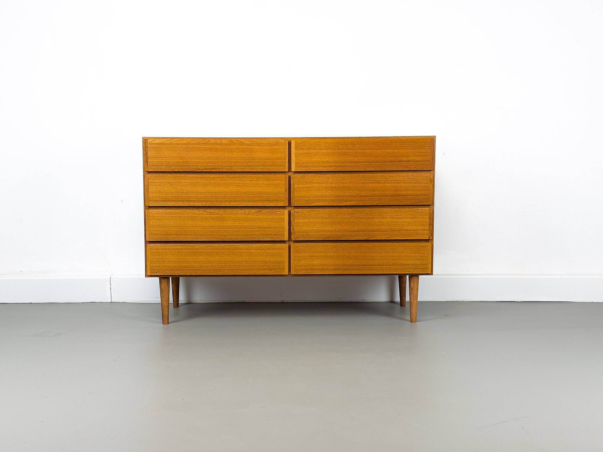 Commode danoise à 8 tiroirs en teck d'Omann Jun, 1970