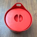 Red enamelled cast iron pot in mid-century style with teak handle by Timo Sarpaneva for Rosenlew of Finland, 1960s.