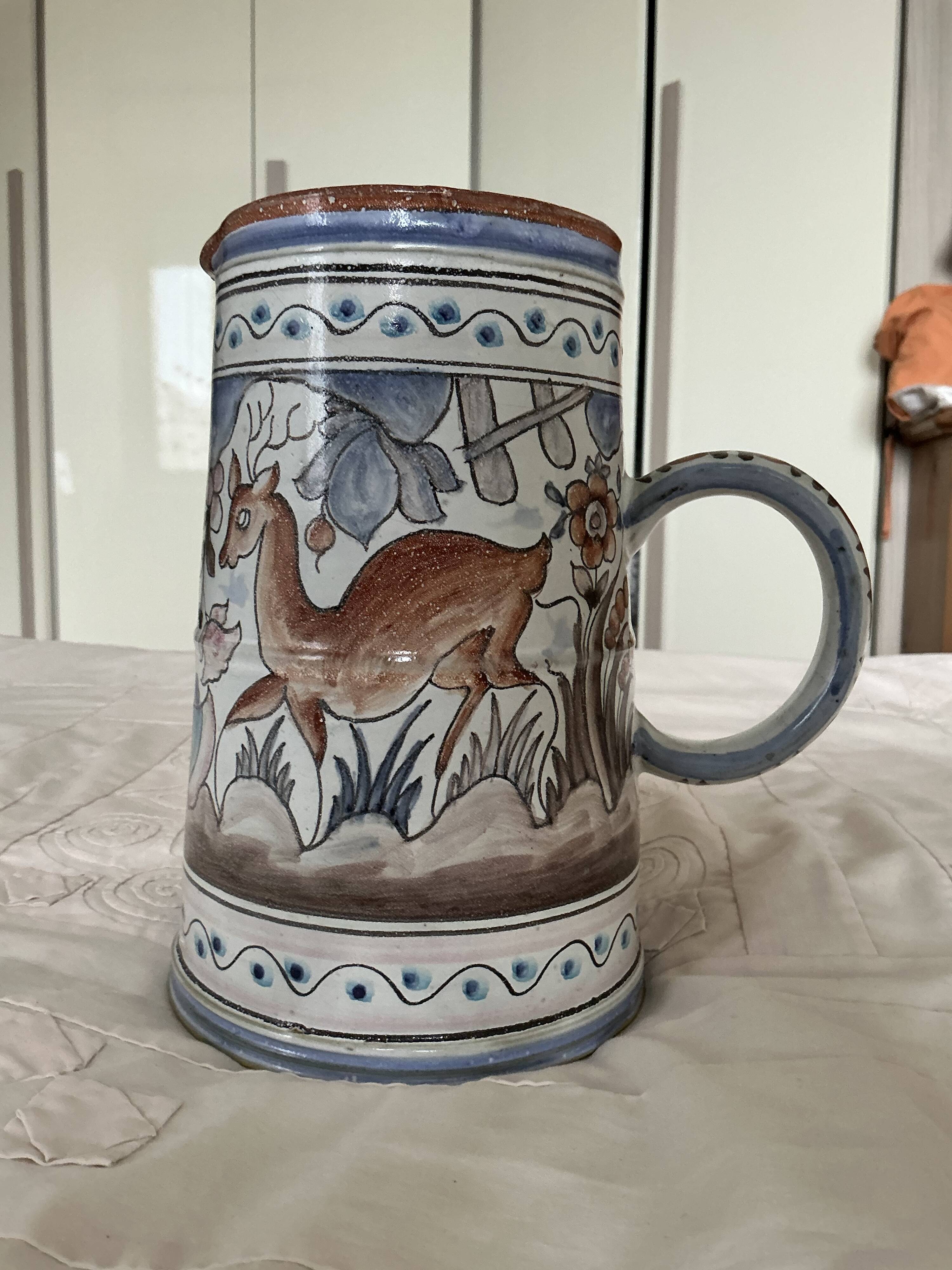 Pichet céramique de Coimbra , décor cerf