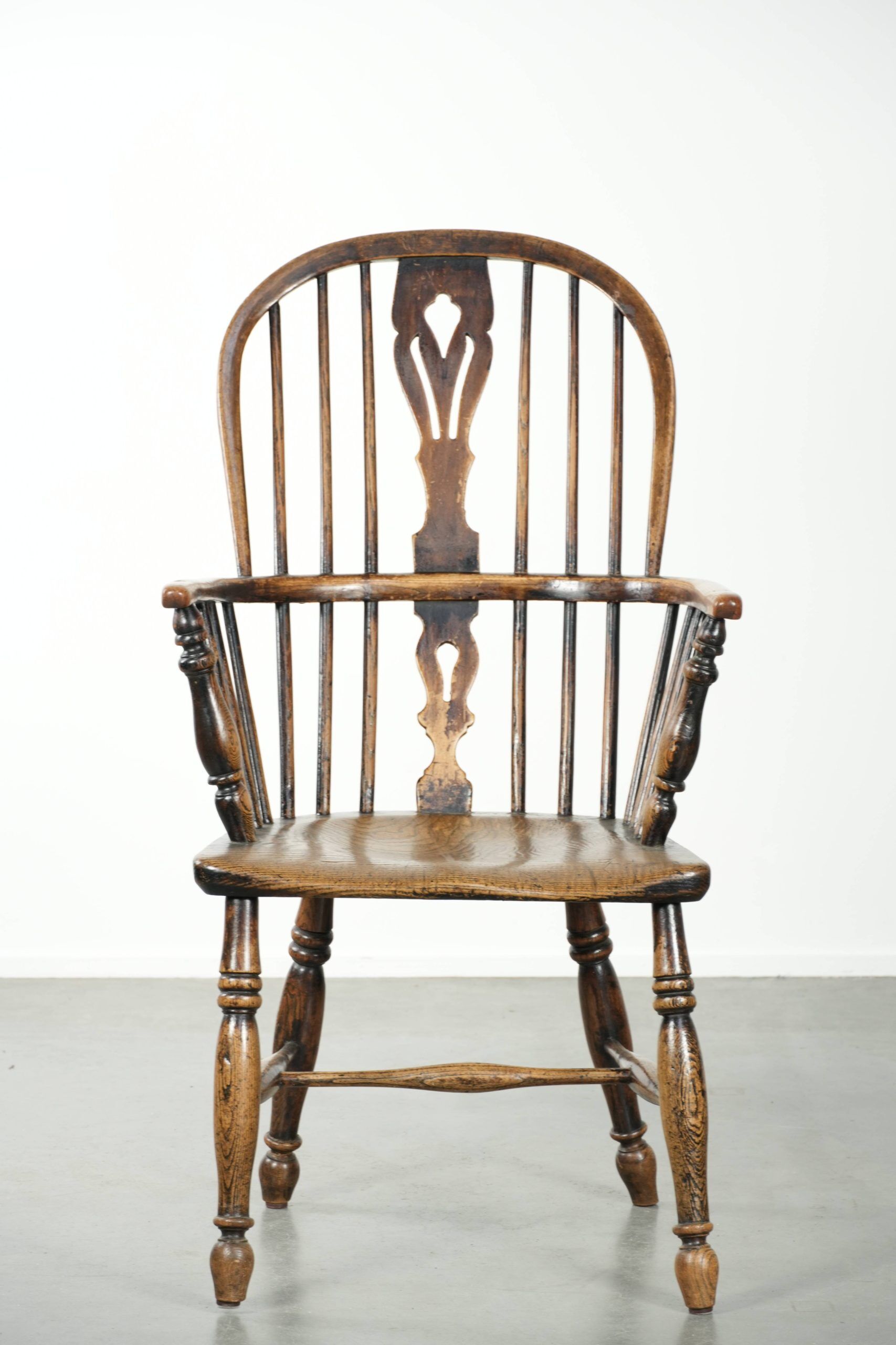 Chaise Windsor à dossier haut anglaise antique du début du XIXe siècle