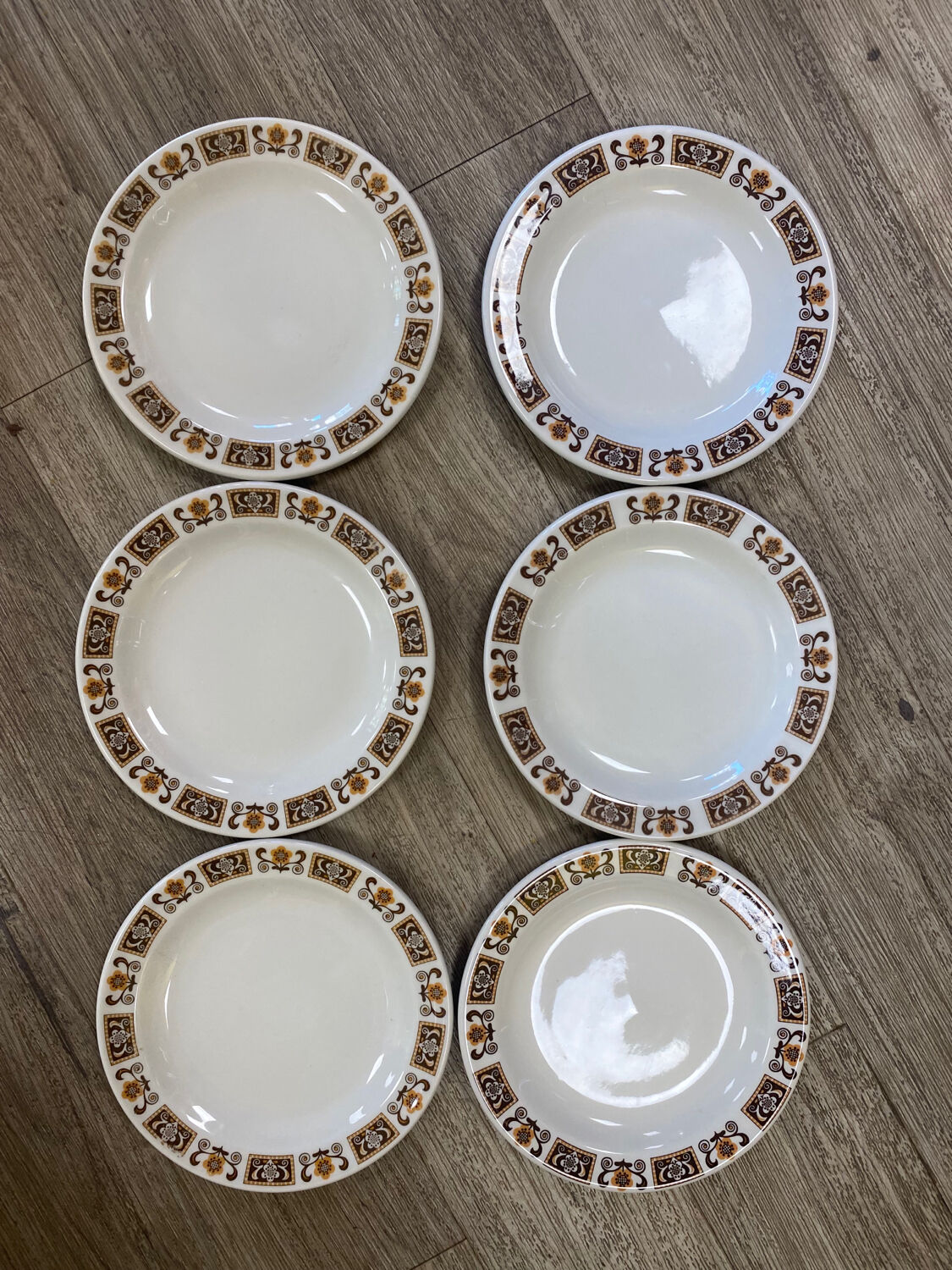 Vintage 70s patterned plates