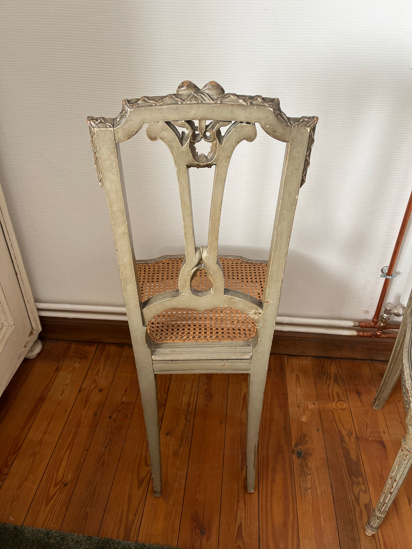 Paire de chaises Louis XVI