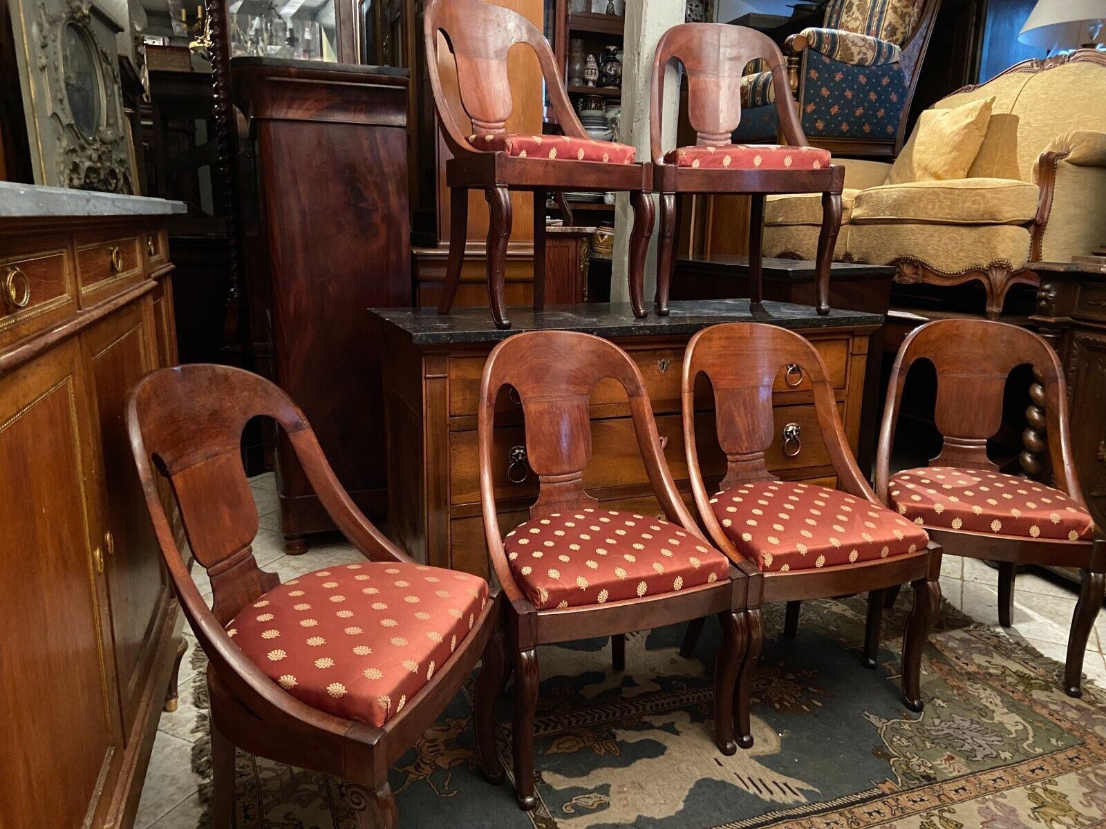 Suite of 6 gondola chairs in solid mahogany period early nineteenth Restoration