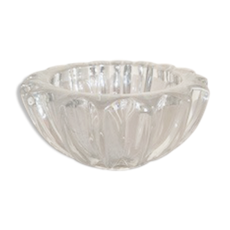 Empty crystal pocket