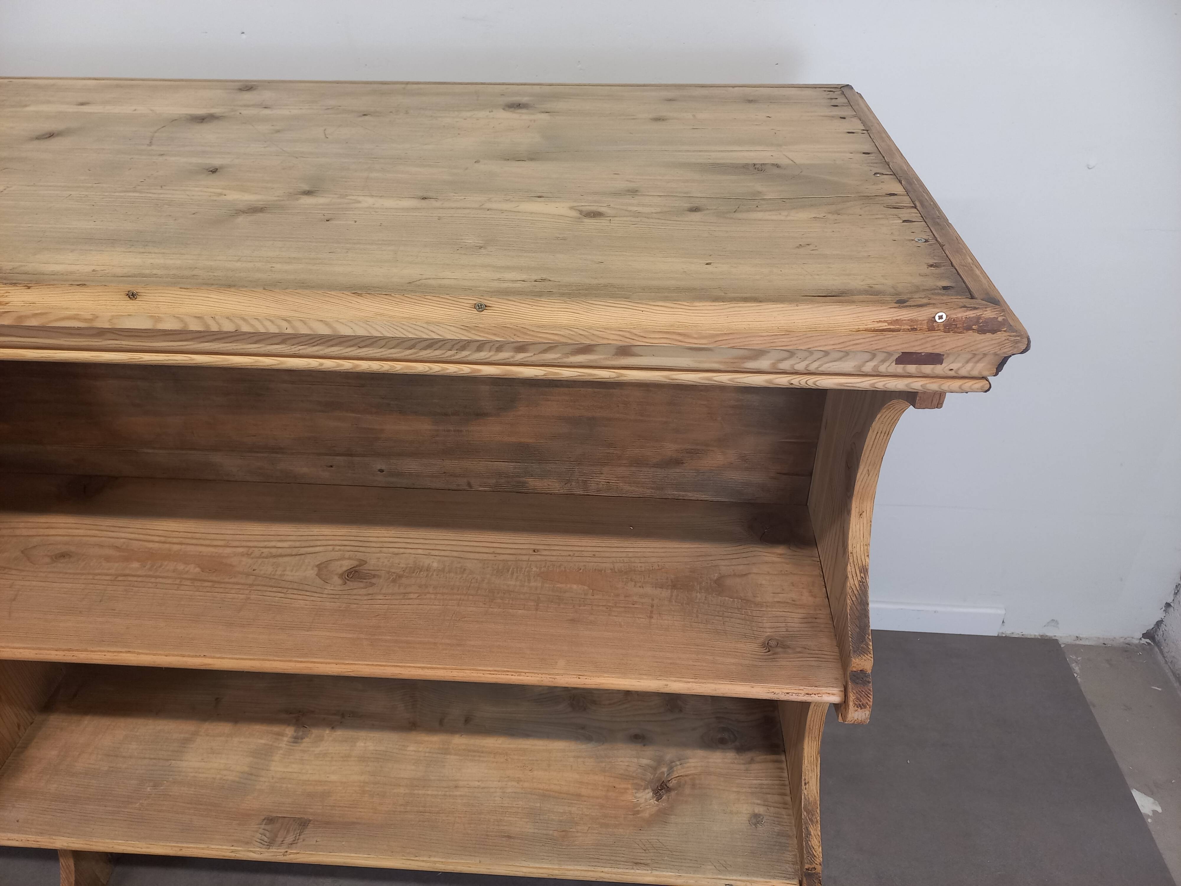 Large commercial shelf