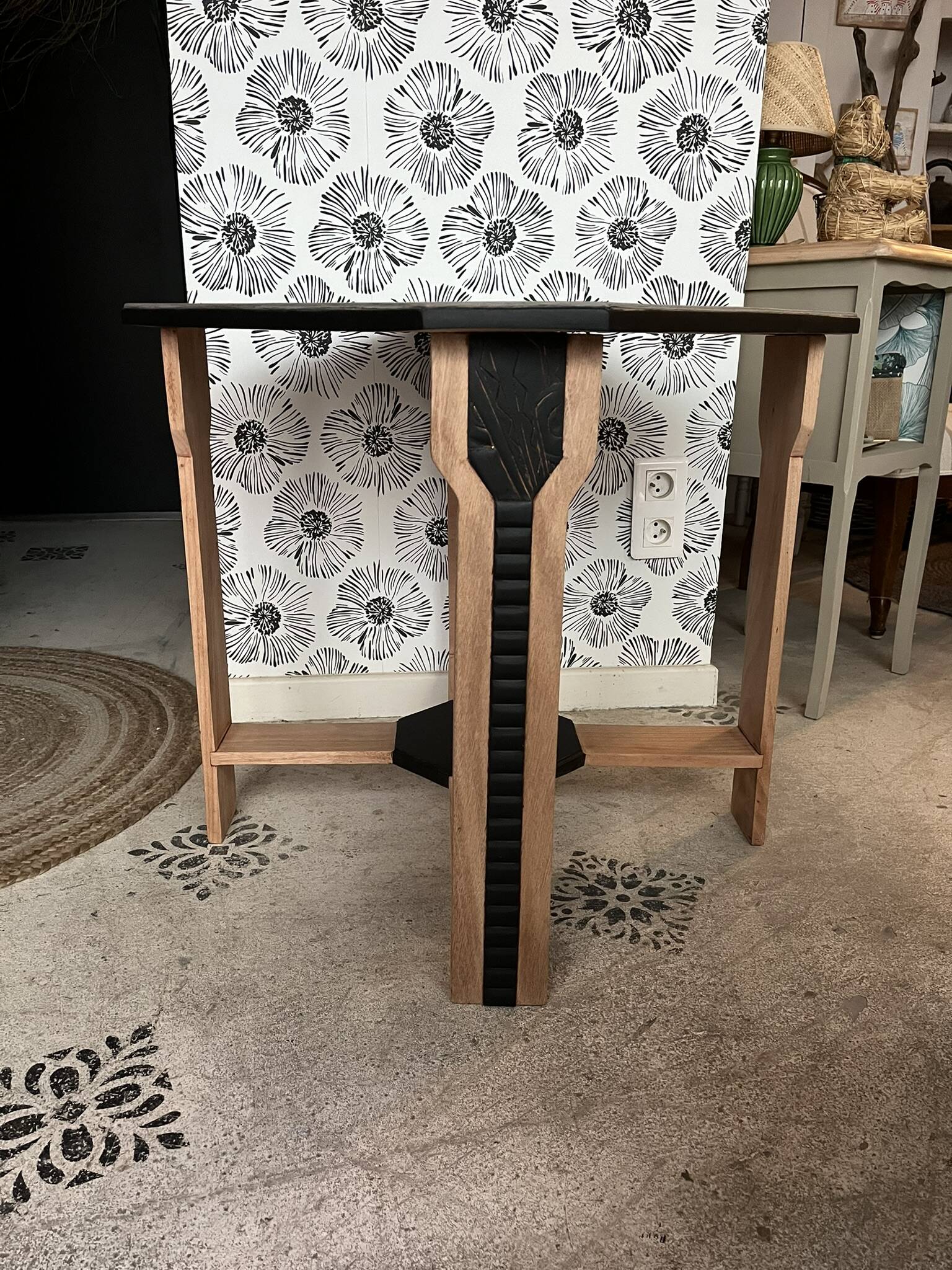 Esmée Art Deco side table, wood, black and grey