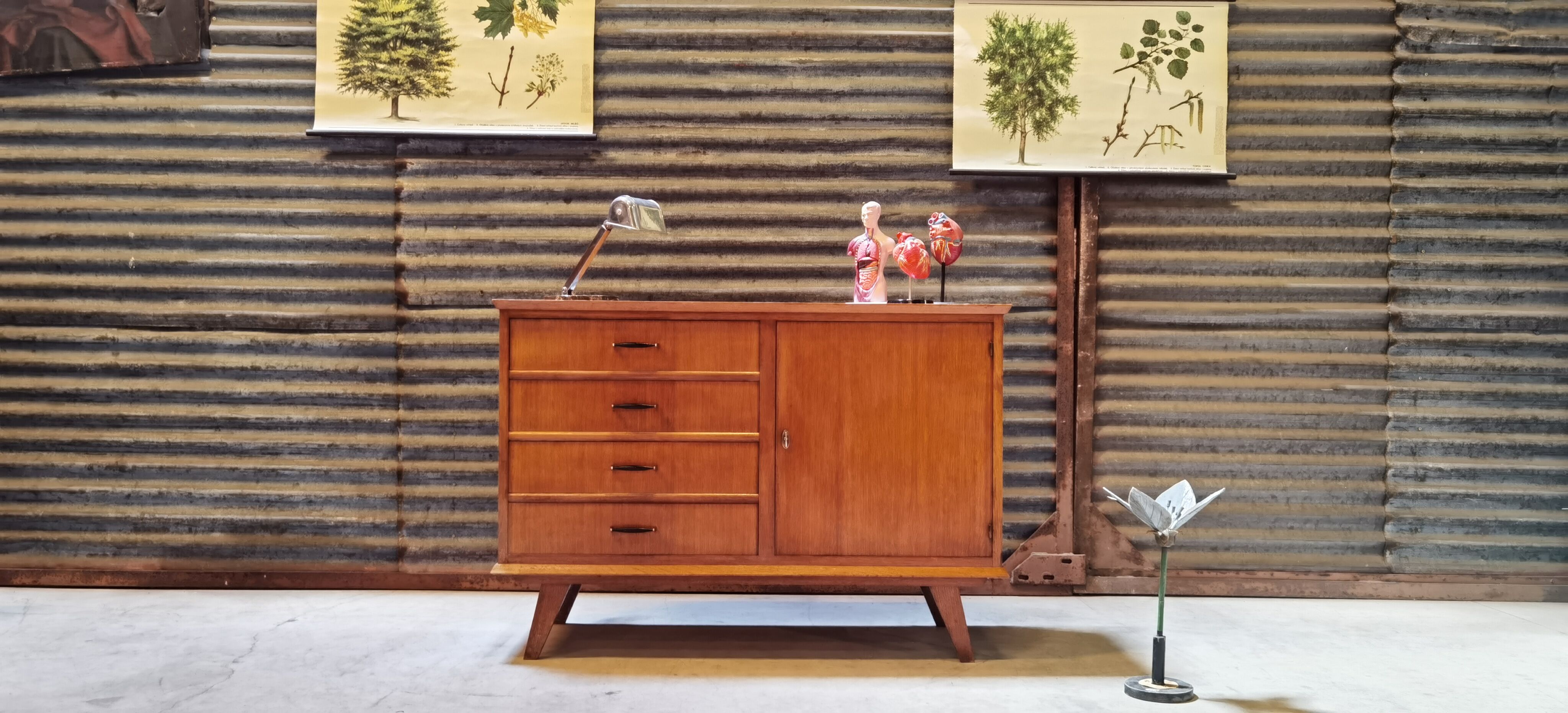 Buffet feet french compass 1970