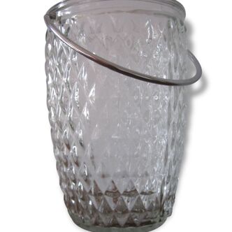 Ice bucket