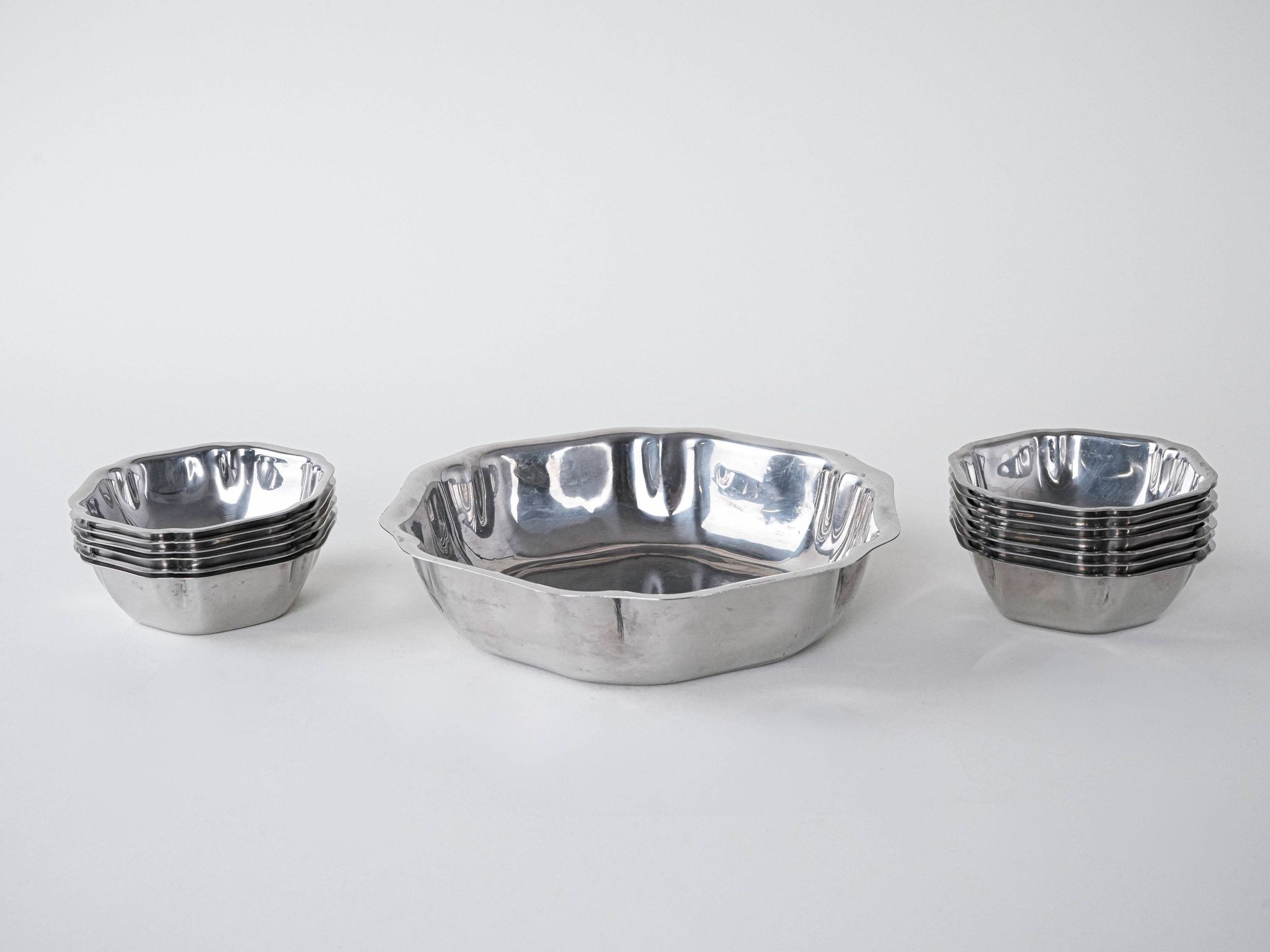 Set of stainless steel bowls, Italian design, 1980s, made in Italy