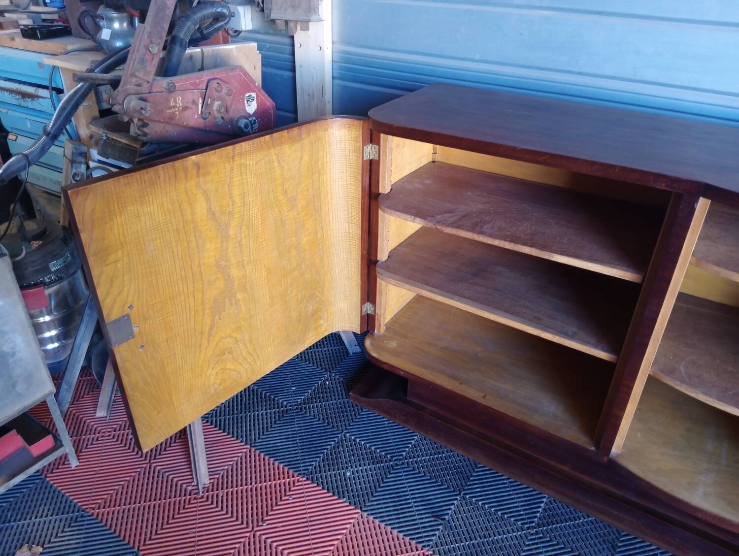 Art Deco sideboard with 3 doors