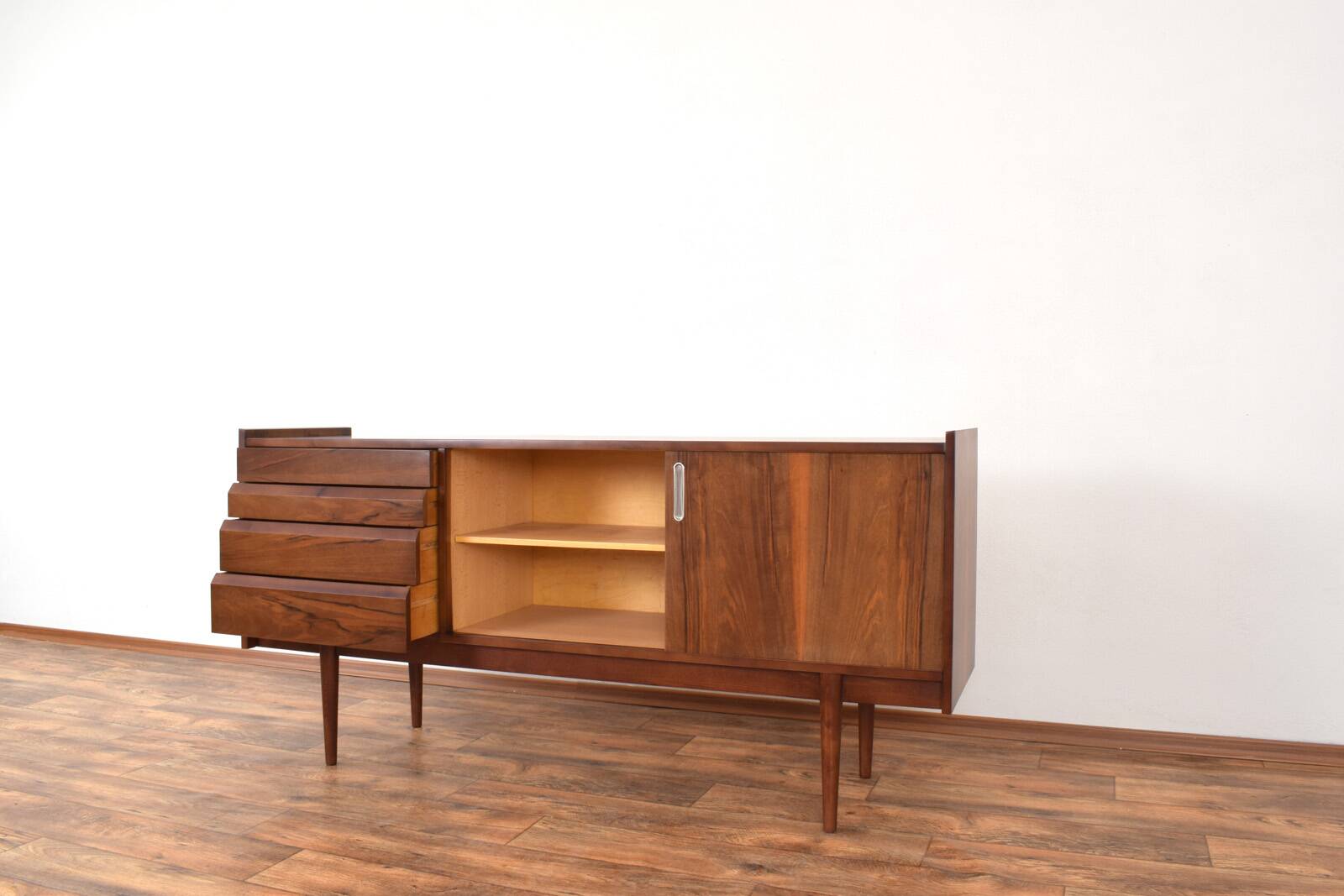 Mid-Century Polish Walnut Sideboard from Bytomskie Fabryki Mebli, 1960s.