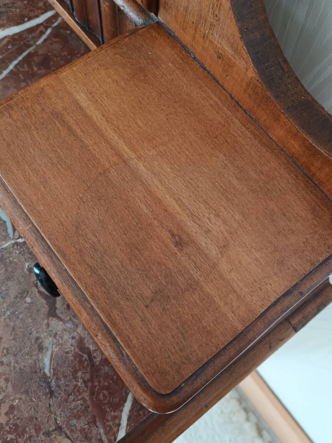 Retro cherry wood marble hairdresser